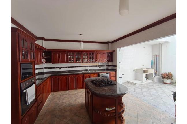 Casas, Alquiler, Ciudad Jardín - $8.000.000