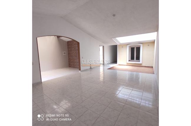 Casas, Venta en Las Quintas de Don Simón