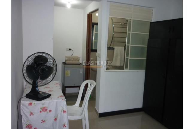 Apartaestudios, Alquiler, Granada - $850.000