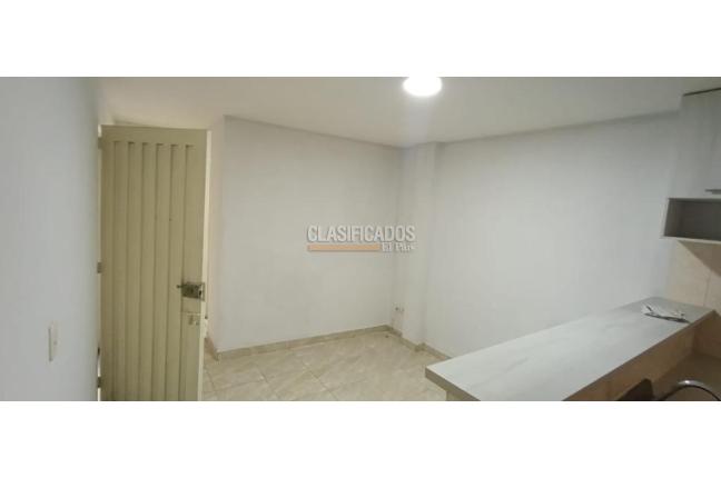 Apartamentos, Alquiler, Salomia - $900.000