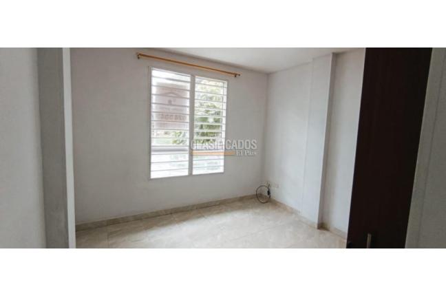 Apartamentos, Alquiler, Salomia - $900.000