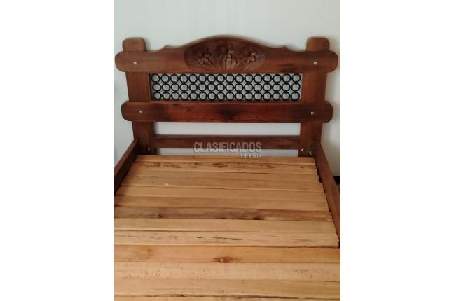 VENDO CAMA ESTILO COLONIAL - Muebles