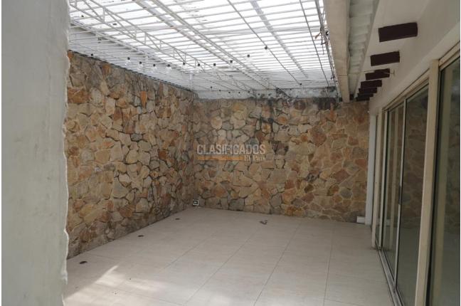Casas, Venta en La Flora