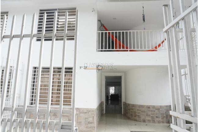 Casas, Venta en La Flora