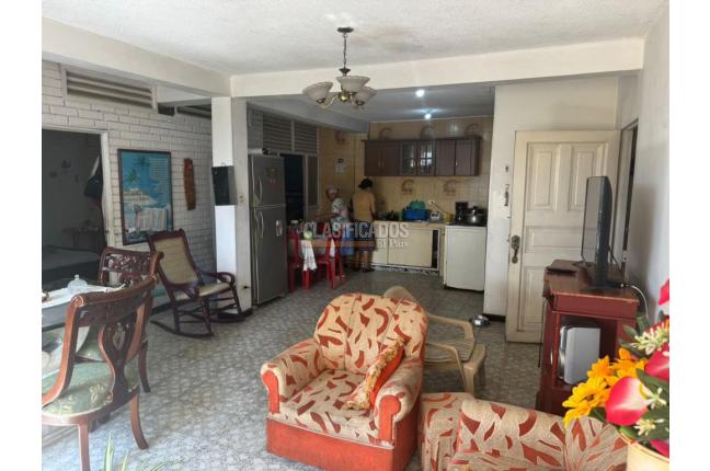 Edificios, Venta, Nueva Floresta - $750.000.000