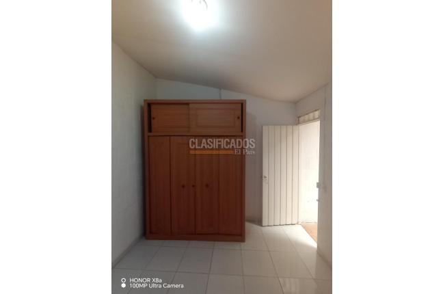 Casas, Alquiler, Calicanto - $2.200.000