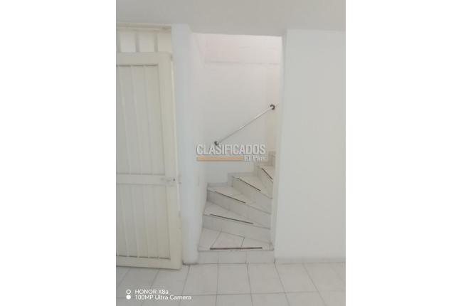 Casas, Alquiler, Calicanto - $2.200.000
