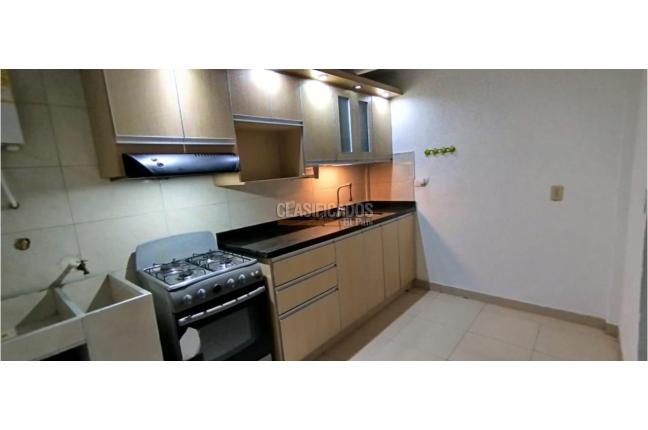 Apartamentos, Venta, Primero de Mayo - $195.000.000