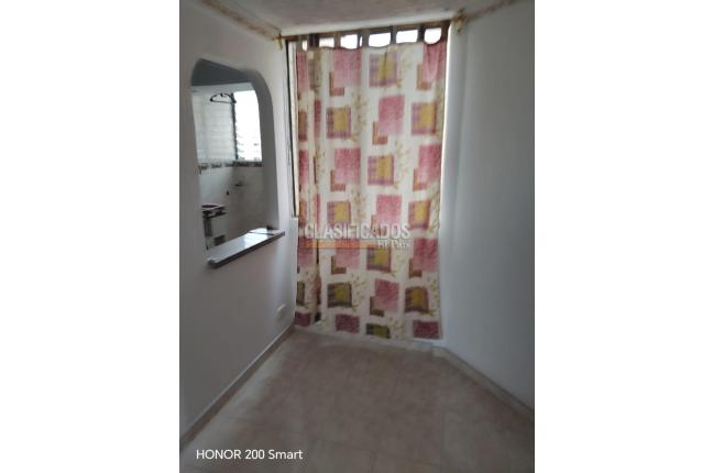Apartamentos, Alquiler, Calimío - $800.000