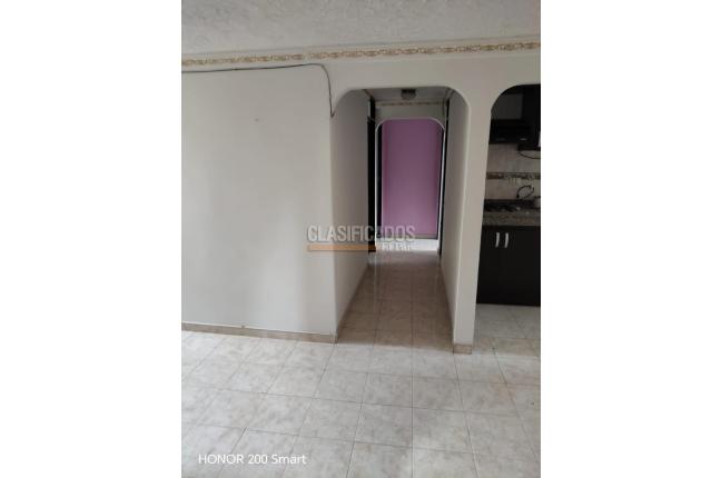Apartamentos, Alquiler, Calimío - $800.000