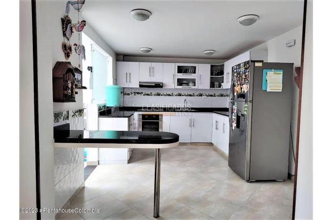 Casas, Venta, Cota - $750.000.000