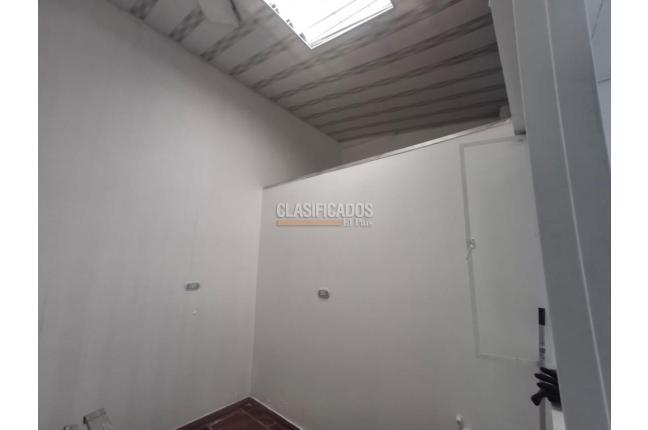 Locales y Bodegas, Alquiler, Zipaquira - $4.000.000