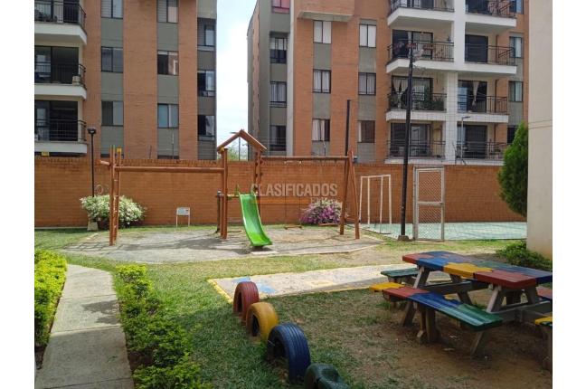 Apartamentos, Alquiler en Campos del Bosque