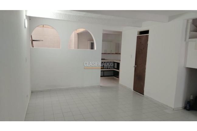 Casas, Alquiler en Villa del Prado