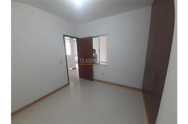 Apartamentos, Alquiler, El Bosque - $2.800.000