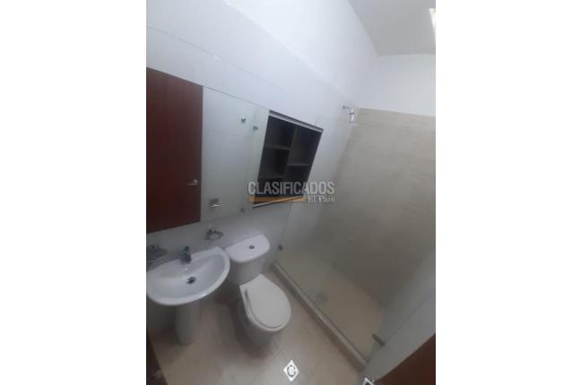 Apartamentos, Alquiler, El Bosque - $2.800.000
