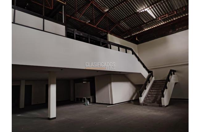 Locales y Bodegas, Venta, El Hoyo - $2.600.000.000