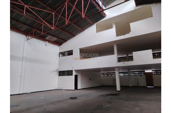 Locales y Bodegas, Venta, El Hoyo - $2.600.000.000