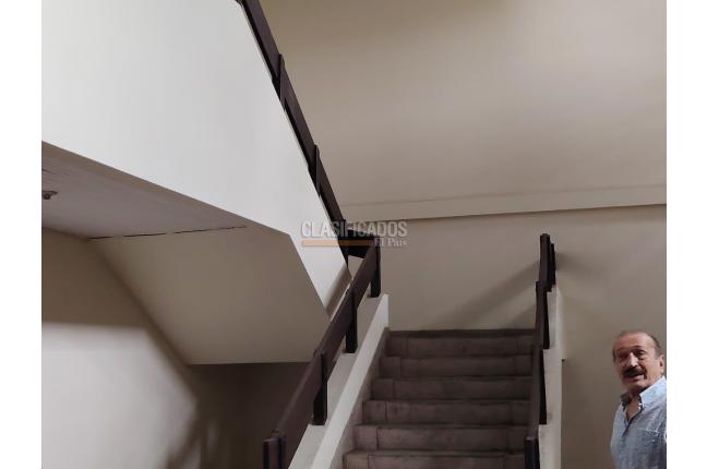 Locales y Bodegas, Venta, El Hoyo - $2.600.000.000