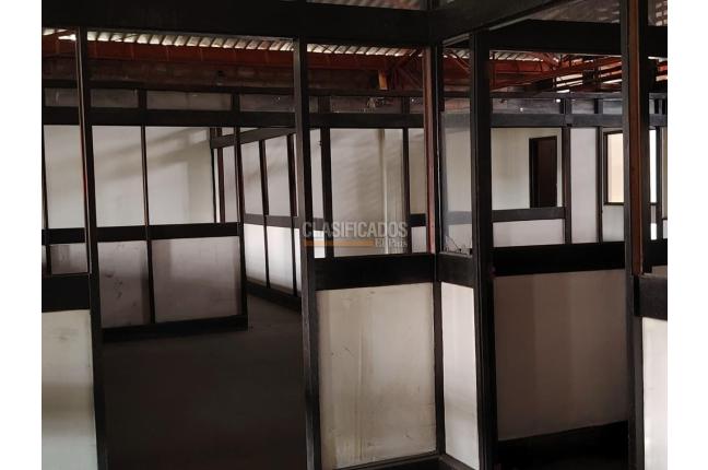 Locales y Bodegas, Venta, El Hoyo - $2.600.000.000