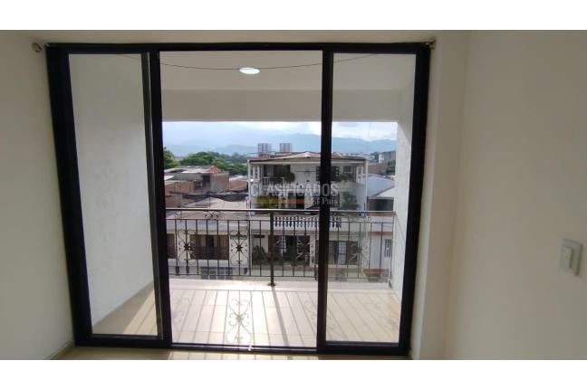 Apartamentos, Alquiler, Primero de Mayo - $1.600.000
