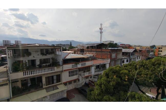 Apartamentos, Alquiler, Primero de Mayo - $1.600.000