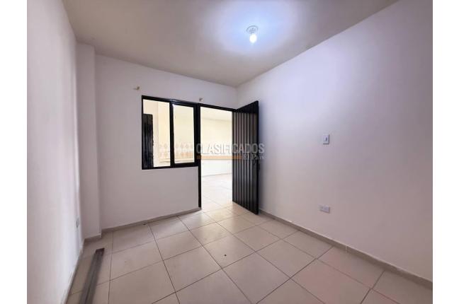 Apartamentos, Alquiler, El Jardín - $900.000