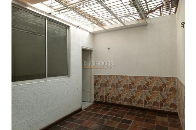 Oficinas y Consultorios, Alquiler, San Vicente - $1.200.000