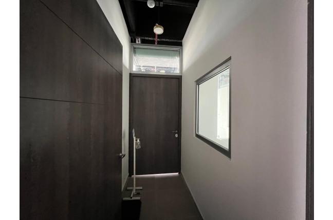 Oficinas y Consultorios, Alquiler, Centro Ccial. Jardín Plaza - $7.000.000