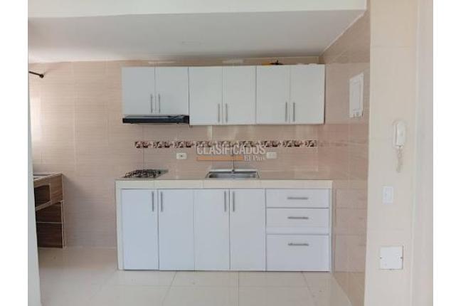 Apartamentos, Alquiler, Candelaria - $800.000