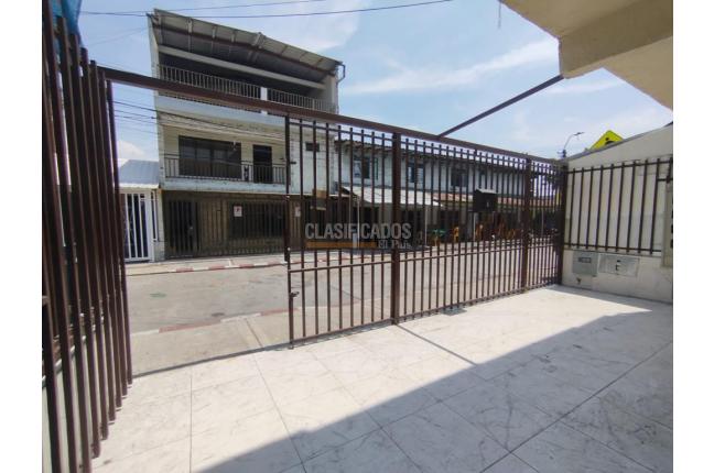 Locales y Bodegas, Alquiler, Metropolitano del Norte - $700.000