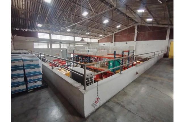 Locales y Bodegas, Venta, Marco Fidel Suárez - $2.900.000.000