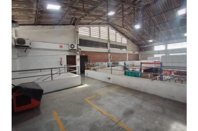 Locales y Bodegas, Venta, Marco Fidel Suárez - $2.900.000.000