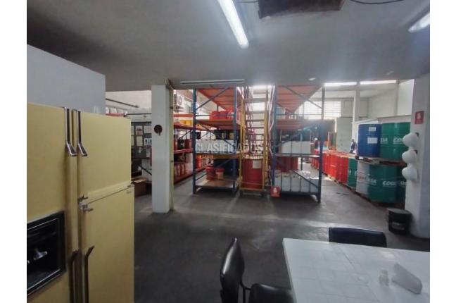 Locales y Bodegas, Venta, Marco Fidel Suárez - $2.900.000.000