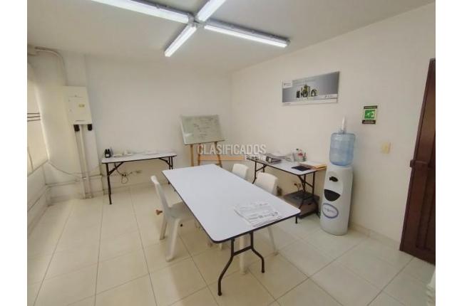 Locales y Bodegas, Venta, Marco Fidel Suárez - $2.900.000.000