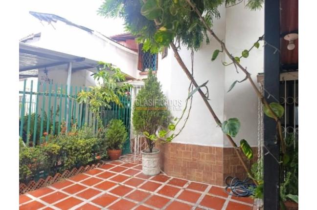 Casas, Venta, Álamos - $620.000.000