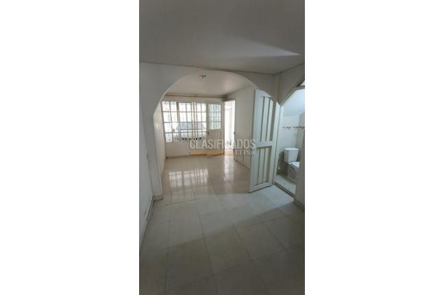 Apartamentos, Alquiler, Calicanto - $1.200.000
