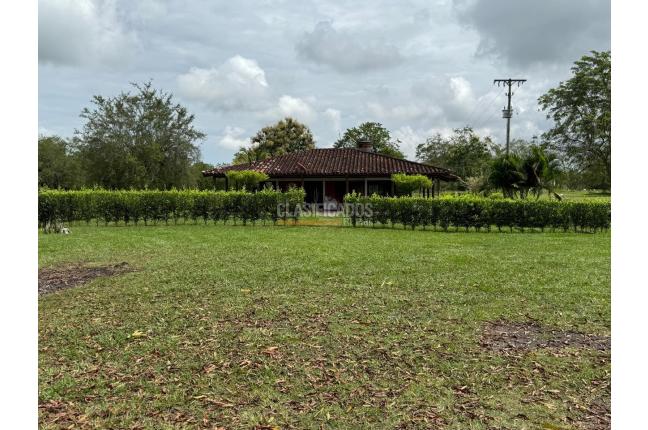 Fincas y Casas Campestres, Venta, Bugalagrande - $2.800.000.000