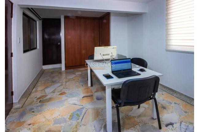 Oficinas y Consultorios, Alquiler, Capri - $6.000.000