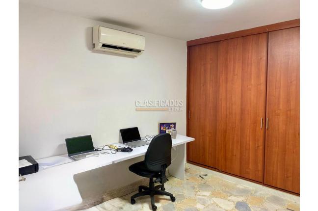 Oficinas y Consultorios, Alquiler, Capri - $6.000.000