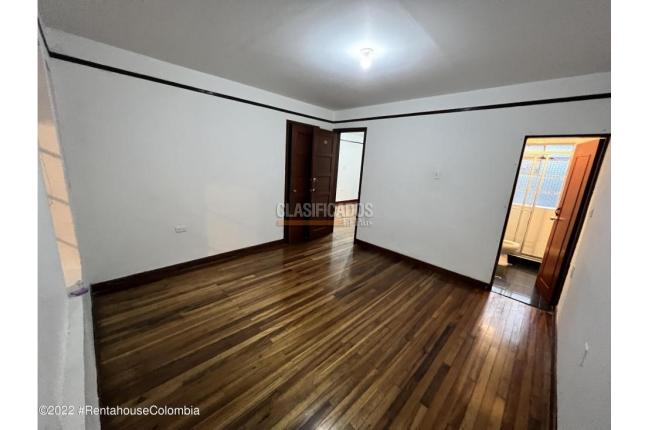 Casas, Venta, Bogotá - $2.400.000.000