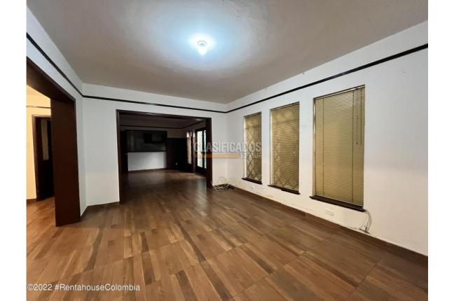 Casas, Venta, Bogotá - $2.400.000.000