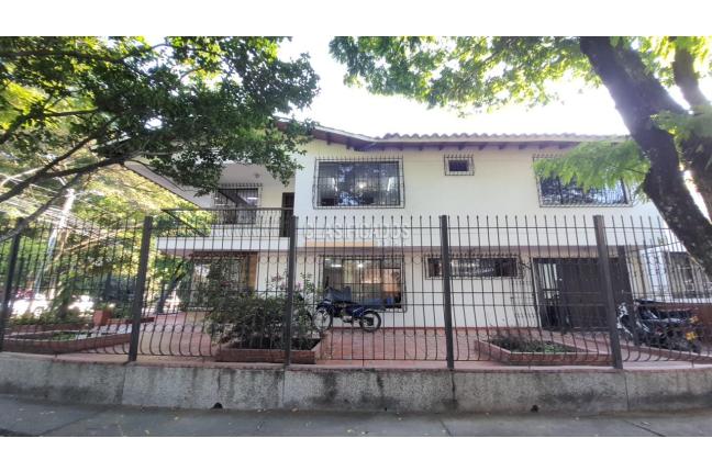 Casas, Venta en La Flora