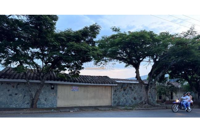 Casas, Alquiler en Buga