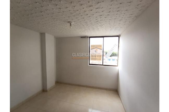 Apartamentos, Alquiler, La Esmeralda - $1.200.000