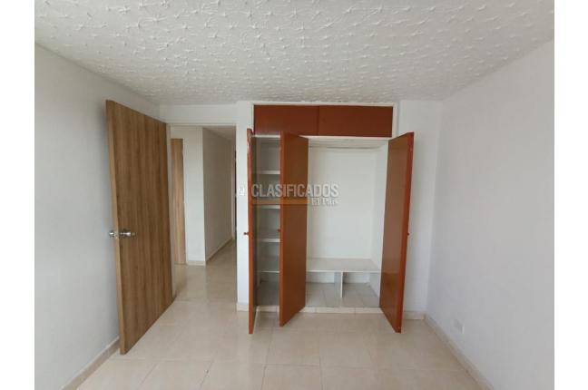 Apartamentos, Alquiler, La Esmeralda - $1.200.000