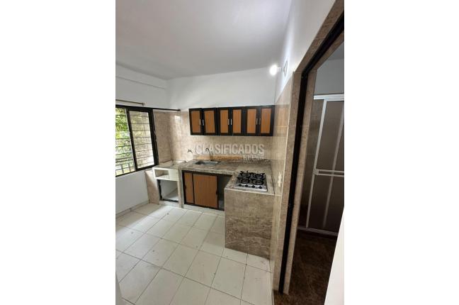 Apartaestudios, Alquiler, Atanasio Girardot - $790.000