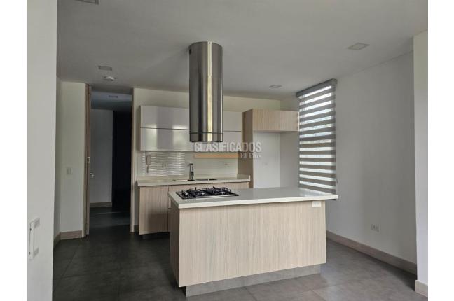 Apartamentos, Venta, Cristales - $420.000.000