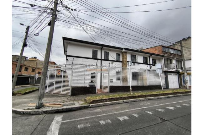 Casas, Alquiler, Bogotá - $9.200.000