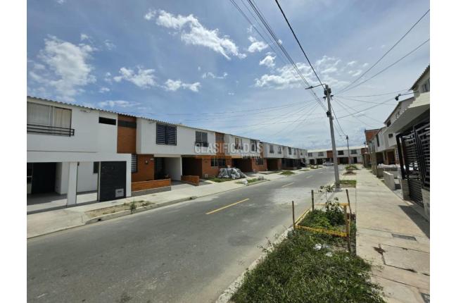 Casas, Alquiler en Palmira